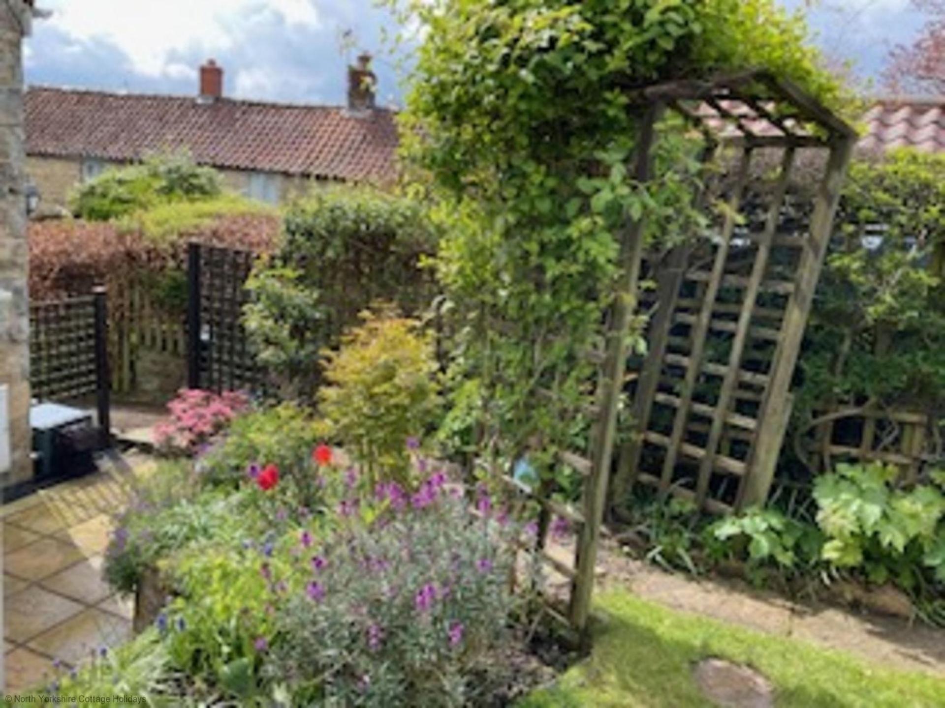 Picturesque Stone Cottage In The Heart Of North Yorkshire Village - Hideaway Cottage מראה חיצוני תמונה
